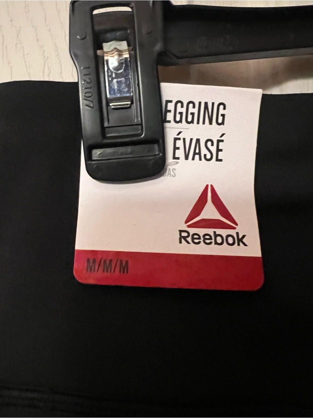 Reebok Black Flare Leggings with pockets - Picture 4 of 4